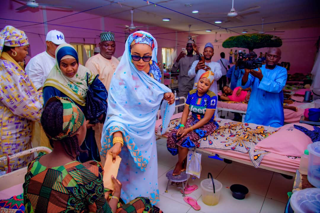 Philanthropist, Halima Zakari visits VVF hospital, donates cash