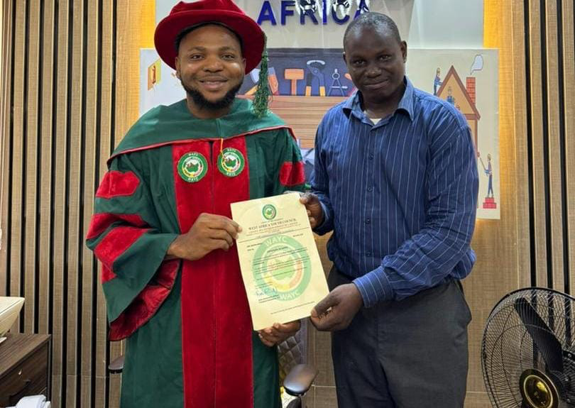 Samson Akinola bags Nelson Mandela leadership award for excellence integrity