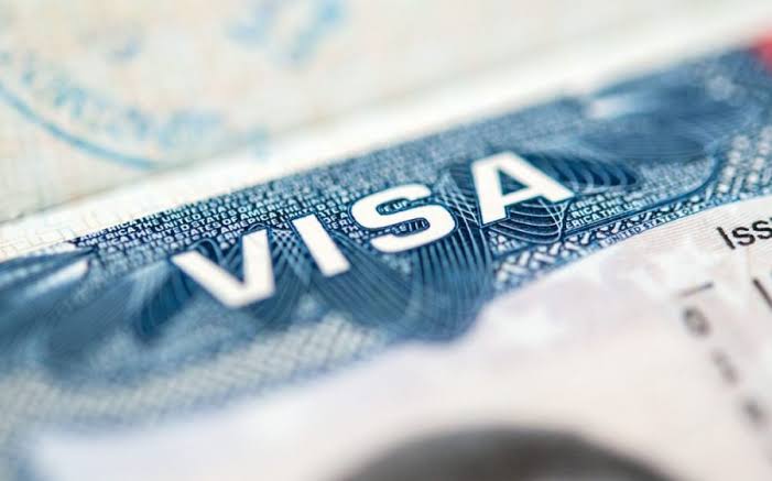 US resumes student visas for foreigners, demands social media access