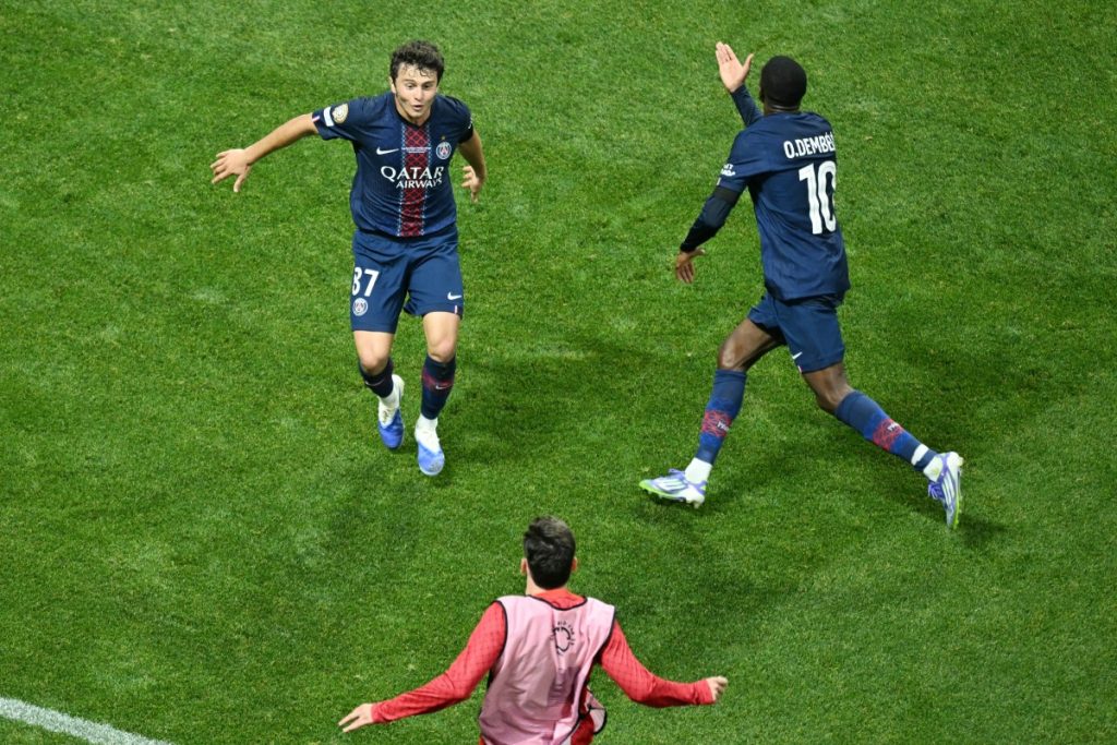 9-man PSG beat Bayern to reach Club World Cup semis