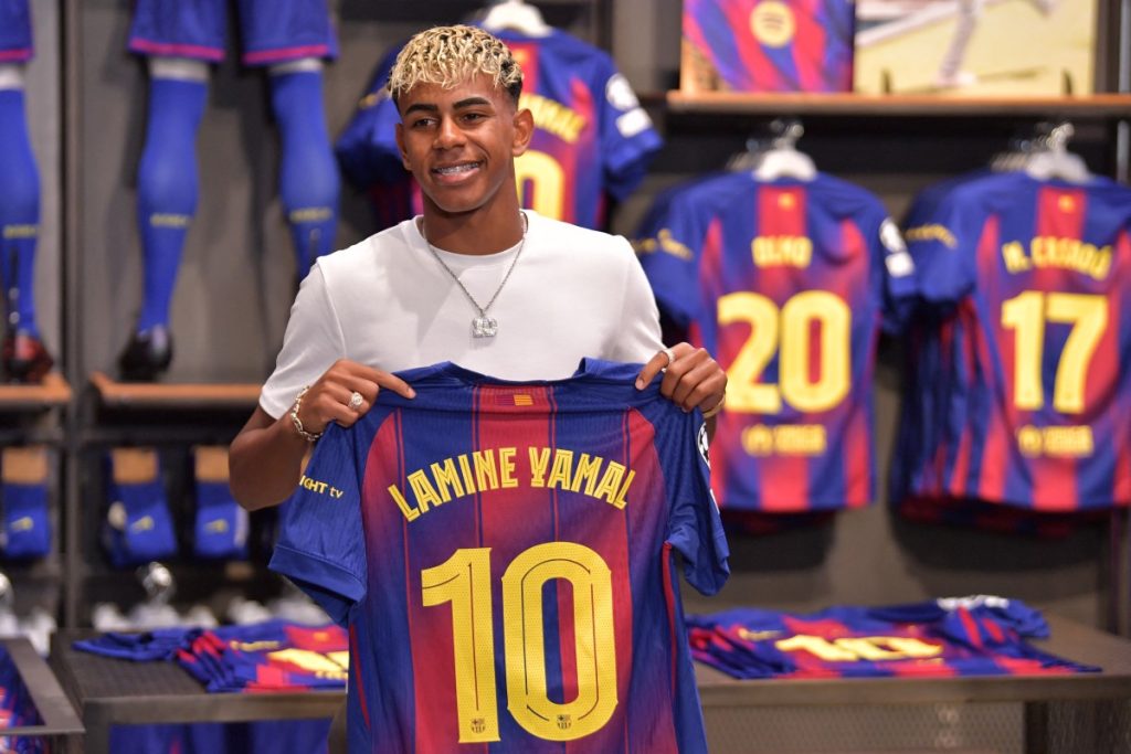 Lamine Yamal takes iconic Barcelona number 10 shirt