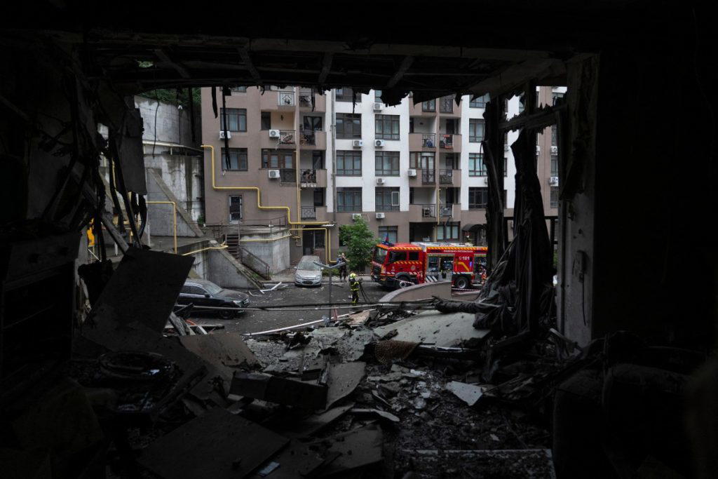 Russia strikes Ukraine after Kyiv offers fresh talks