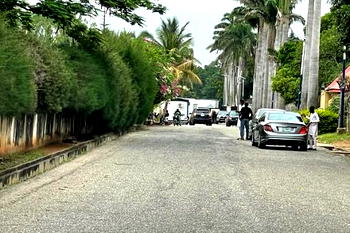 Tight security at Buhari’s Kaduna residence as Nigerians mourn ex-president