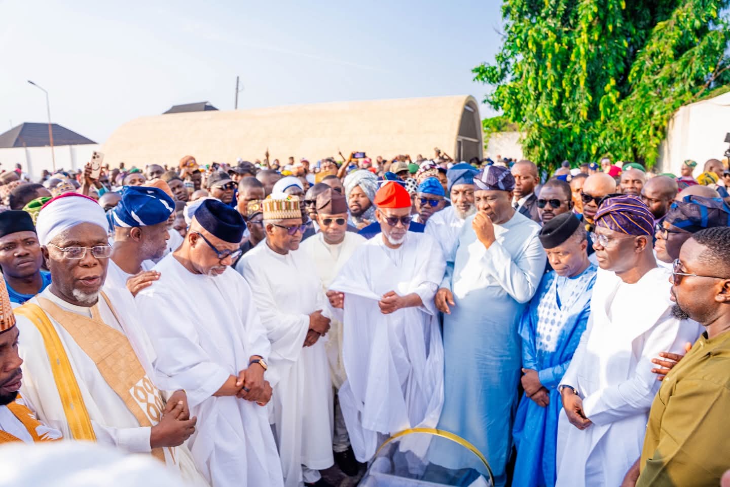 Photos: Awujale of Ijebuland, Oba Sikiru Adetona, laid to rest in ...