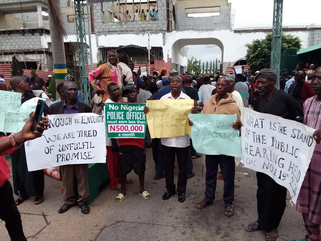 Retired police officers in Edo protest contributory pension scheme