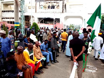 Retired policemen protest poor pension, welfare nationwide