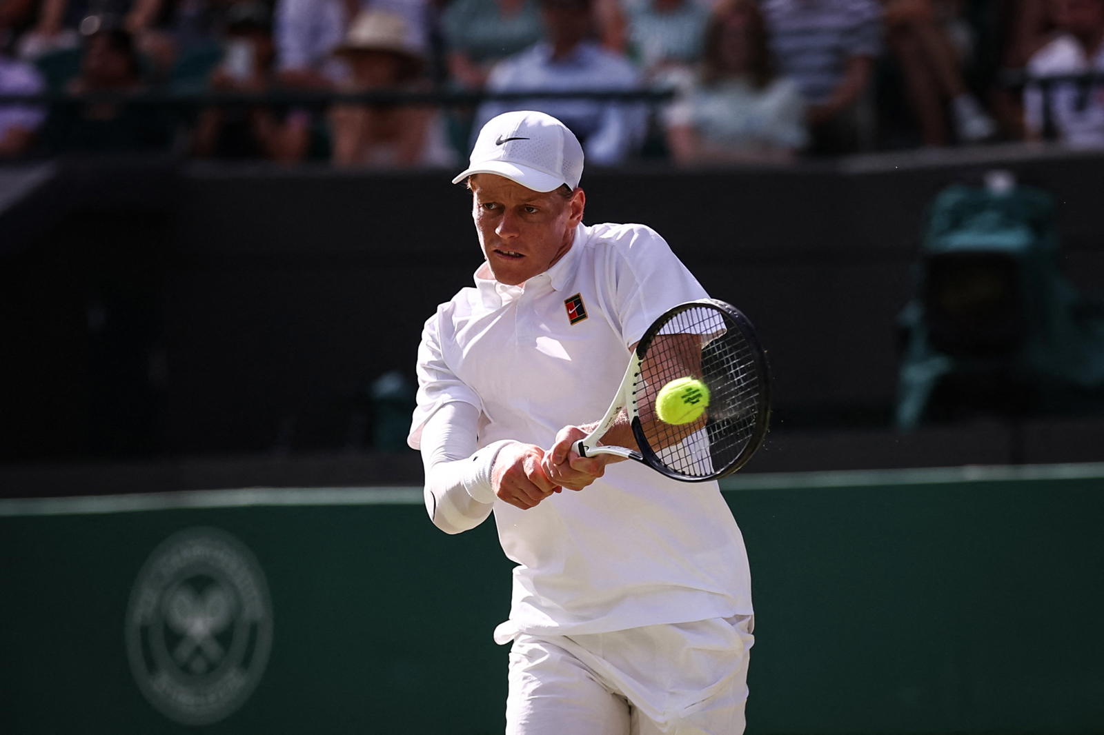 Sinner powers into Wimbledon semi-finals to ease injury fears