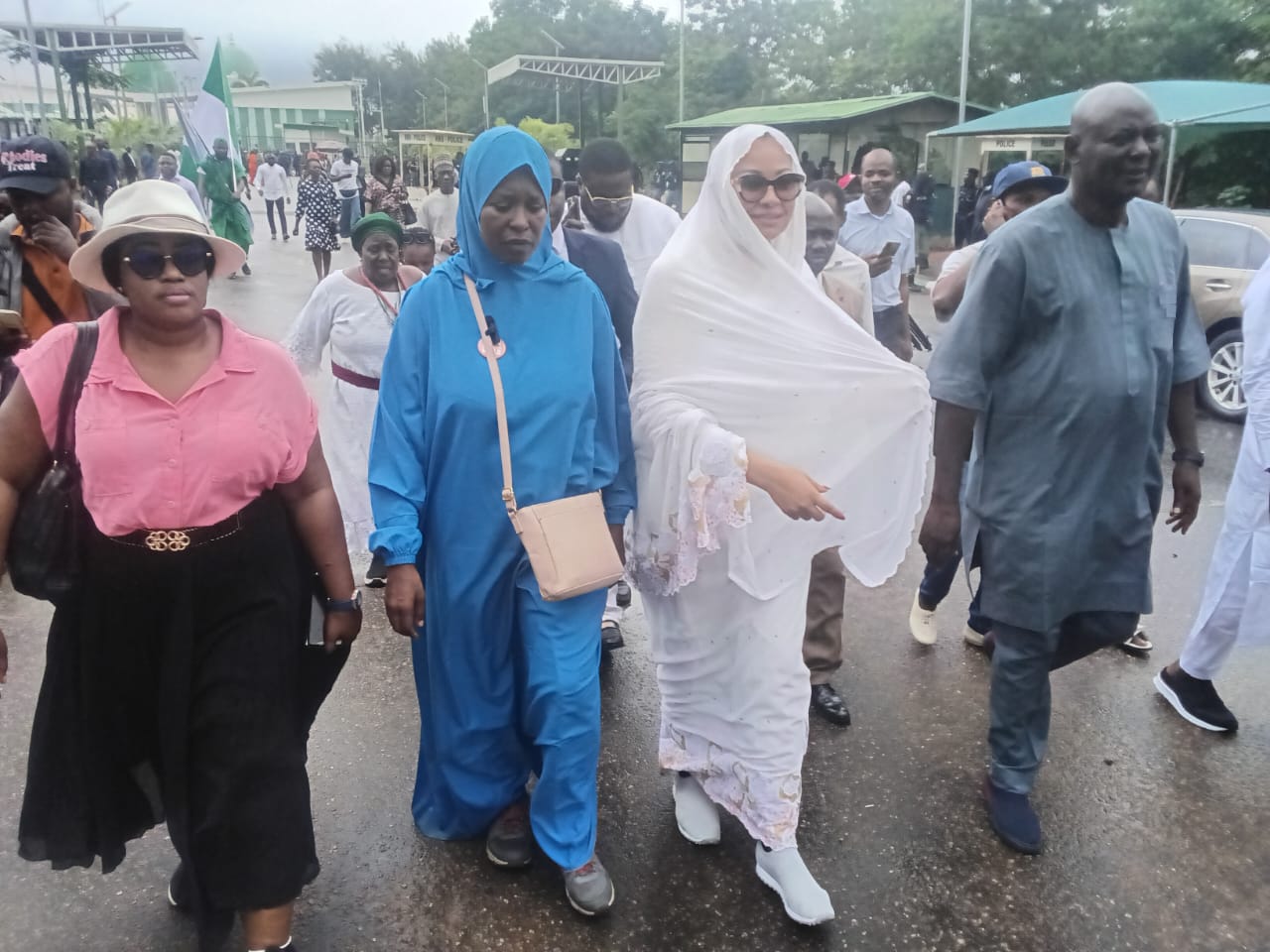 Video: Drama as security denies Senator Natasha entry into National Assembly