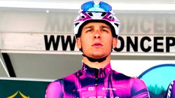 Italian cyclist Privitera dies aged 19 after fall
