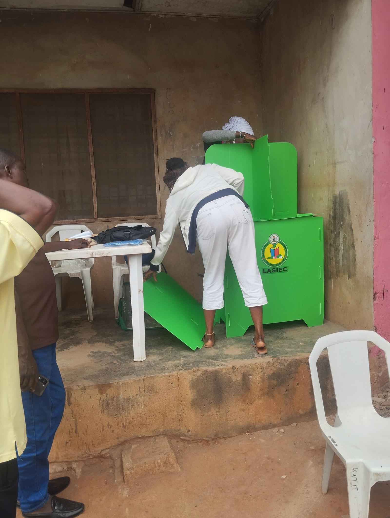 Delayed materials, mixed turnout mark Lagos LG elections in Isolo, Yaba, Isheri Osun