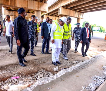 Minister inspects damaged Keffi flyover, orders urgent repairs