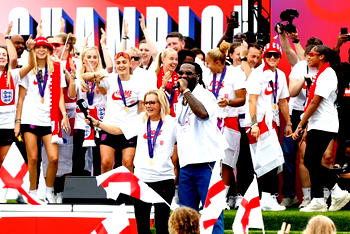 Burna Boy electrifies stage at England lionesses’ UEFA Euro victory celebration