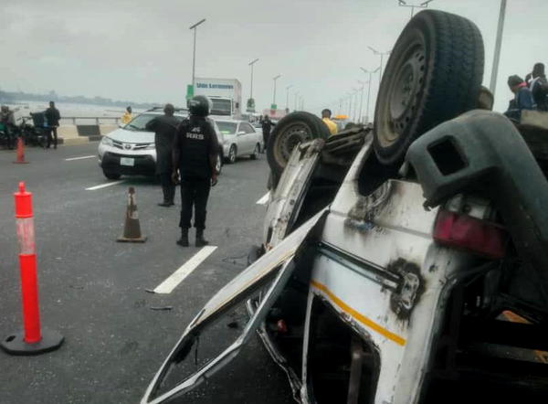 Eight passengers escape death in auto crash on 3rd Mainland Bridge