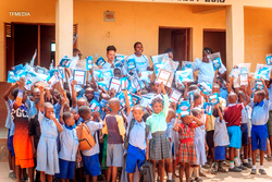 Fintech firm, Faveremit donates customized notebooks to over 500 pupils in Osun