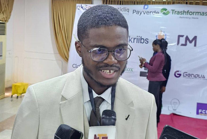 Omobile distributes free educational tablets to Abuja students