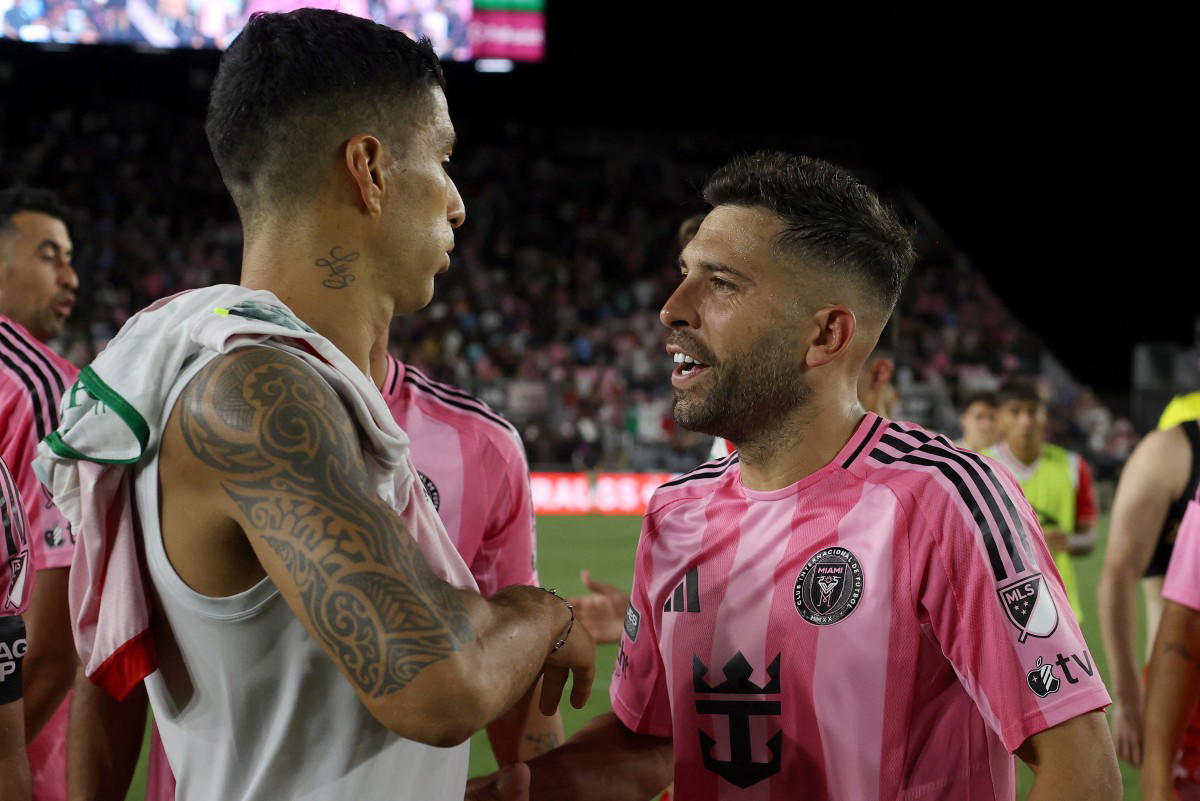 Messi exits early with injury in Miami’s Leagues Cup win