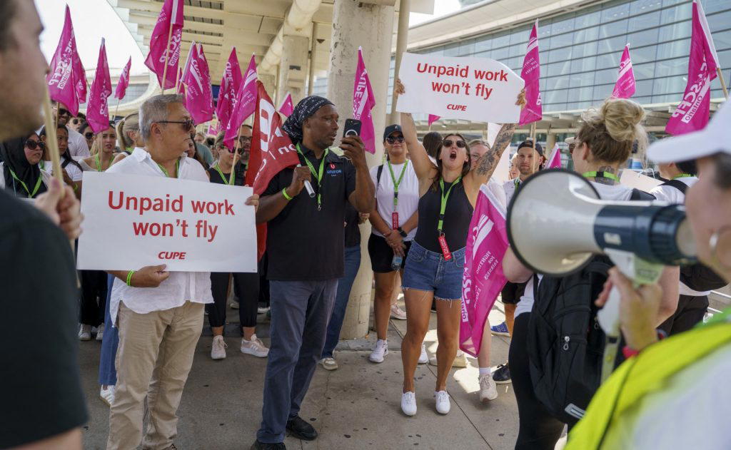 Air Canada flight attendants vow to defy latest back-to-work order