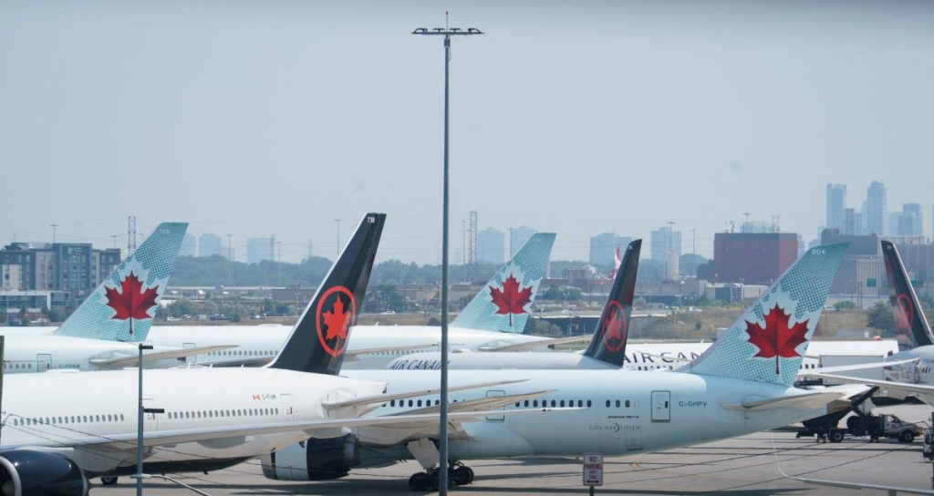 Air Canada to resume flights after govt directive ends strike