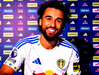 Leeds sign former Everton striker Calvert-Lewin