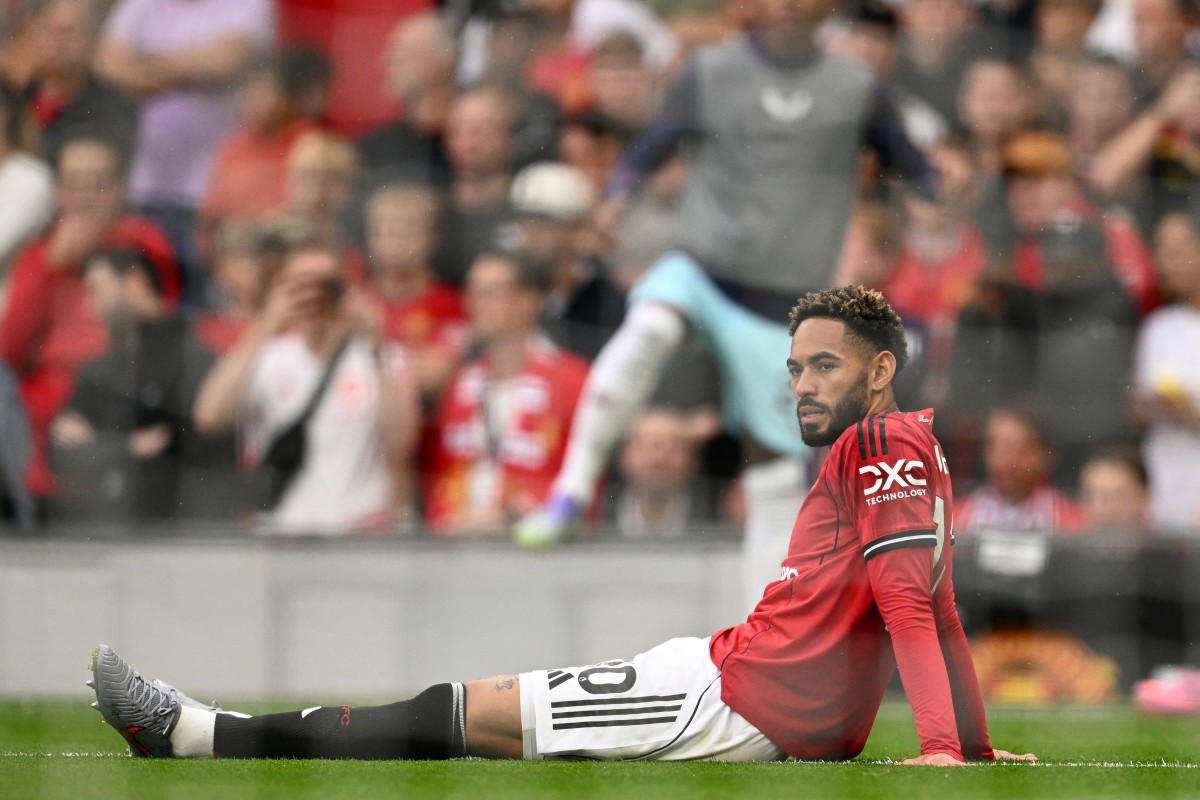 EPL: Man United’s Cunha suffers hamstring injury