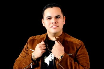 Singer who glorified drug lords shot dead in Mexico