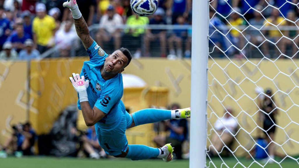 Brazil’s Fabio sets new football record with 1,391 career appearances