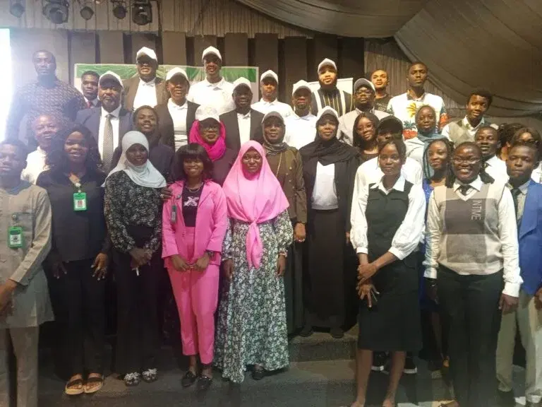 CBN takes currency education to Lagos, urges protection of Naira’s dignity