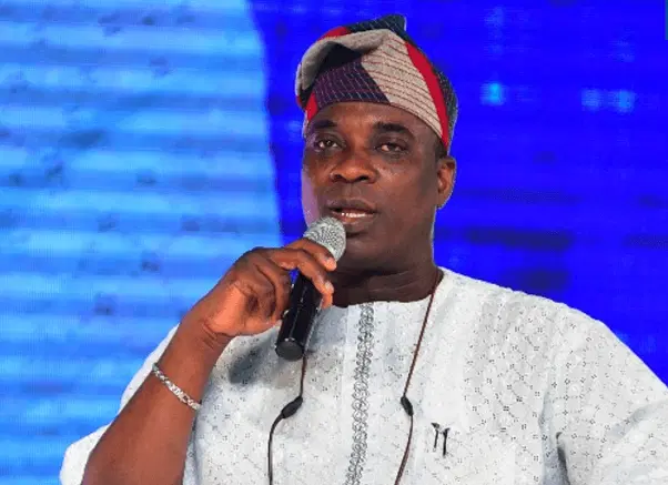 [Video] Kwam 1’s airport drama: FAAN accuses fuji star of alcohol violation