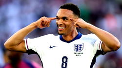 Alexander-Arnold dropped by England for World Cup qualifiers