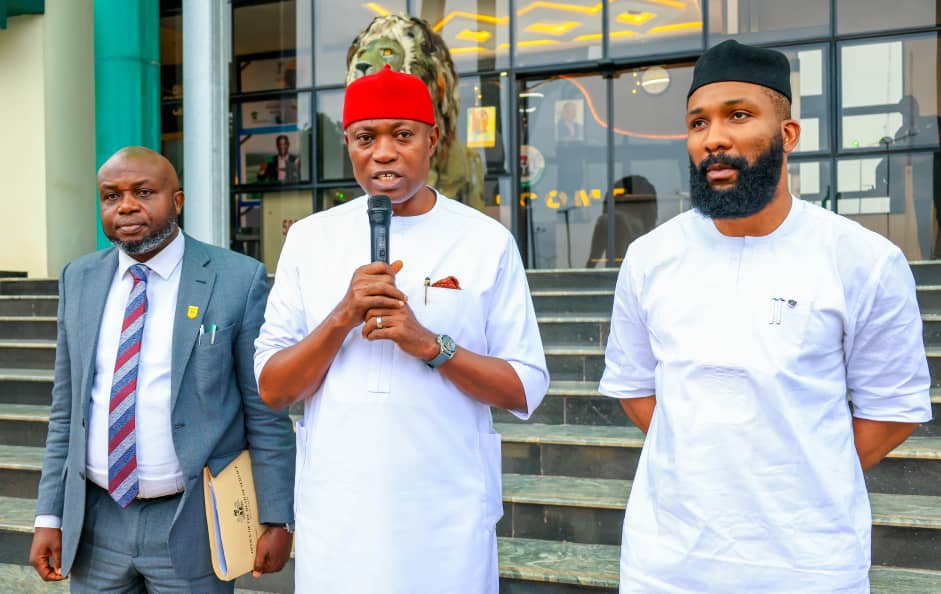 Enugu Govt to establish food and nutrition units, distributes 20,000 computers to civil servants