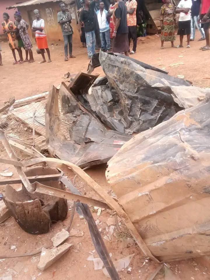 Truck rams into shops, kills three in Ebonyi