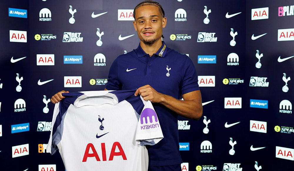Spurs sign Dutch midfielder Simons in boost for new boss Frank