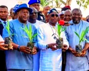 Gov Alia flags off palm seedlings distribution to journalists