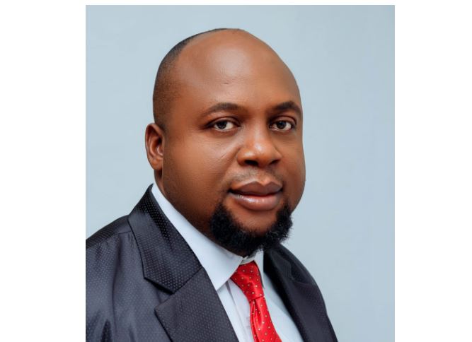 Police officers applaud Uzo-Uwani LG chairman on security, infrastructure