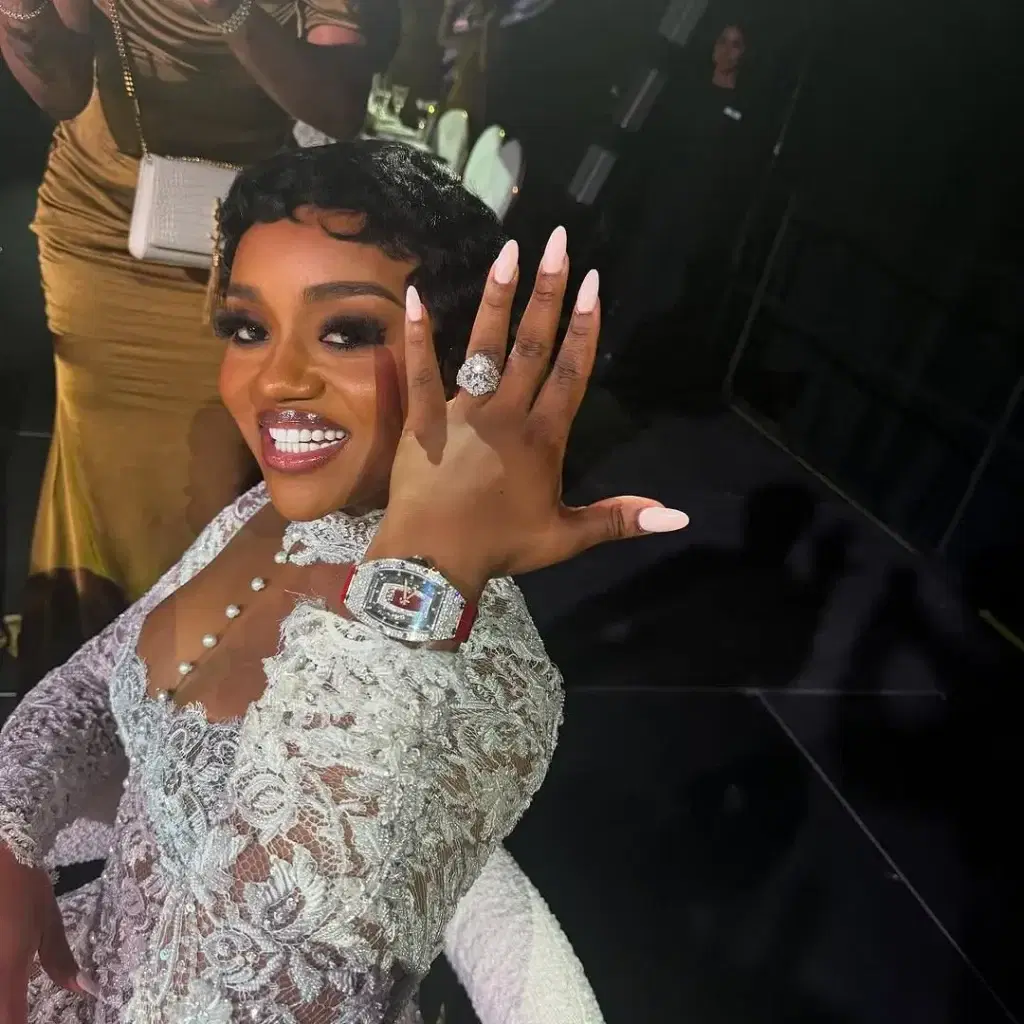 Davido gifts wife Chioma $300,000 Richard Mille diamond watch