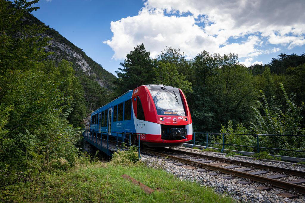 Man clings to Austrian high-speed train and survives