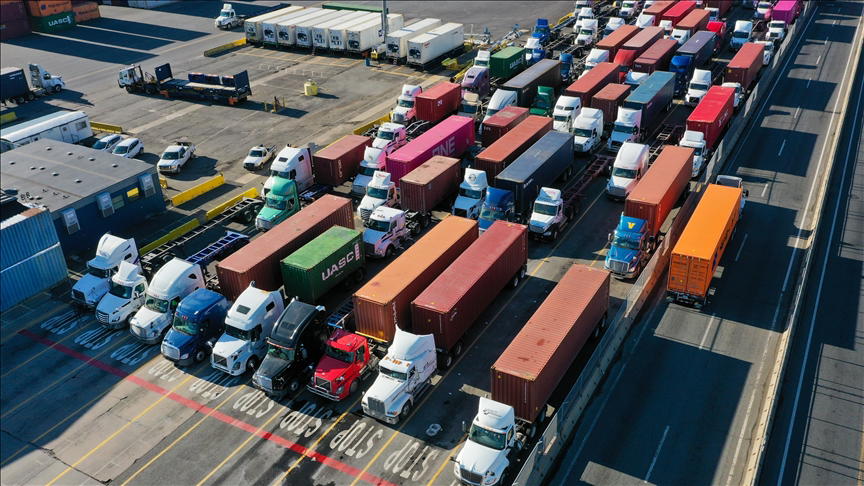 US pauses visas for foreign truck drivers after deadly crash