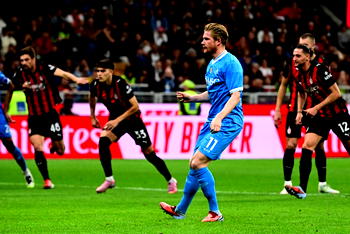 AC Milan defeat champions Napoli to make Serie A title statement