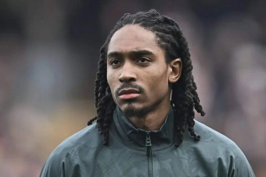 Spence on brink of history as first Muslim England player