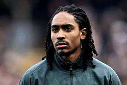 Spence on brink of history as first Muslim England player