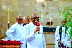 Photos: Fubara attends first church service after suspension