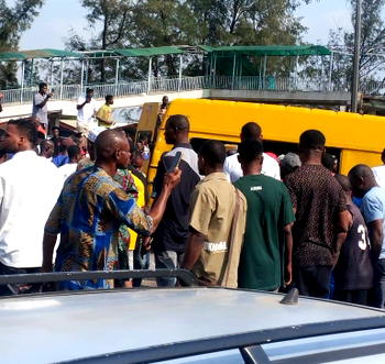 2 feared dead in car crash at Oshodi’s Five Star Bus Stop