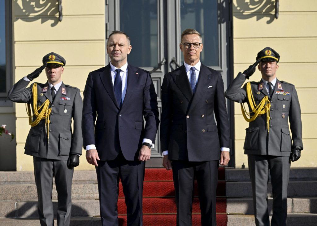 Putin ready to invade other countries, says Polish president