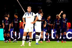 Kvaratskhelia stunner helps PSG to winning Champions League start