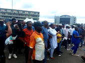 Photos: Hundreds of Rivers people storm Gov’t House, await Fubara’s return