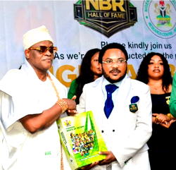 Oba Dr. Yisa ‘Sola Adeniyi Olaniyan inducted into Nigerian Books of Record Hall of Fame