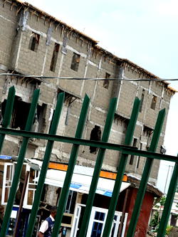Trade fair building demolition: 70-year-old man rushed to hospital after inhaling teargas