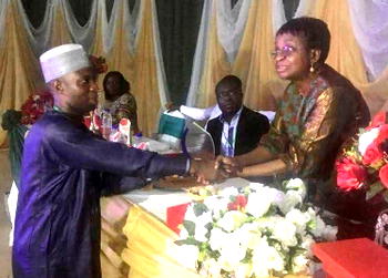 UNN’s AbdulMuminu Isah clinches top prize at National Pharmacy Conference
