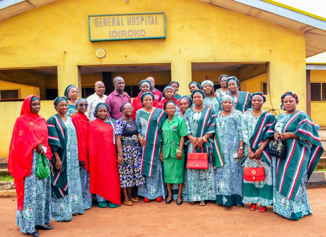 Ogun: Customs officers’ wives donate mosquito nets, bedsheets to hospitals