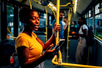Smartphone penetration in Nigeria soars: 140 million users expected by 2025